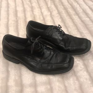 Concepts by Claiborne black leather dress shoes 10